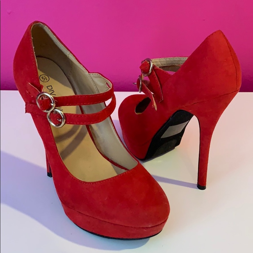 Red Round Toe Pumps